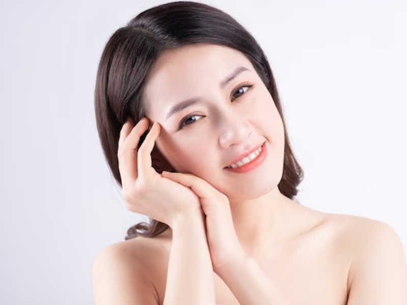 Botox làm cho cơ được thư giãn, từ đó làm giảm các nếp nhăn