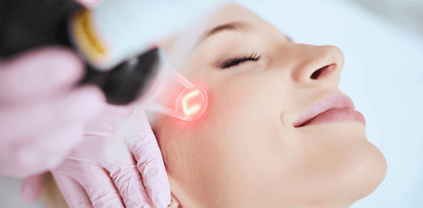 Công nghệ làm trẻ hóa da ứng dụng Laser được ưa chuộng vì mang lại hiệu quả tốt cho nhiều chị em