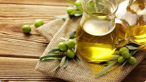 Dầu olive giúp trẻ hoá làn da